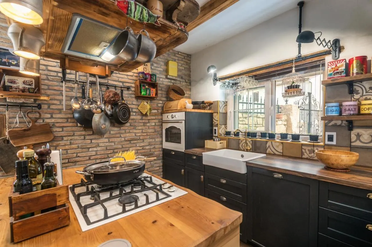 크르니카 Rustic Cozy House Pupy 빌라